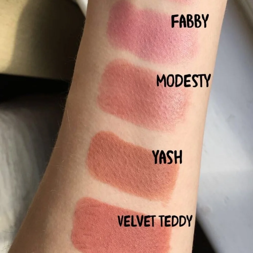 Yash | Matte Lipstick | Mac Cosmetics | Brand New in Box | Authentic - Picture 8 of 16